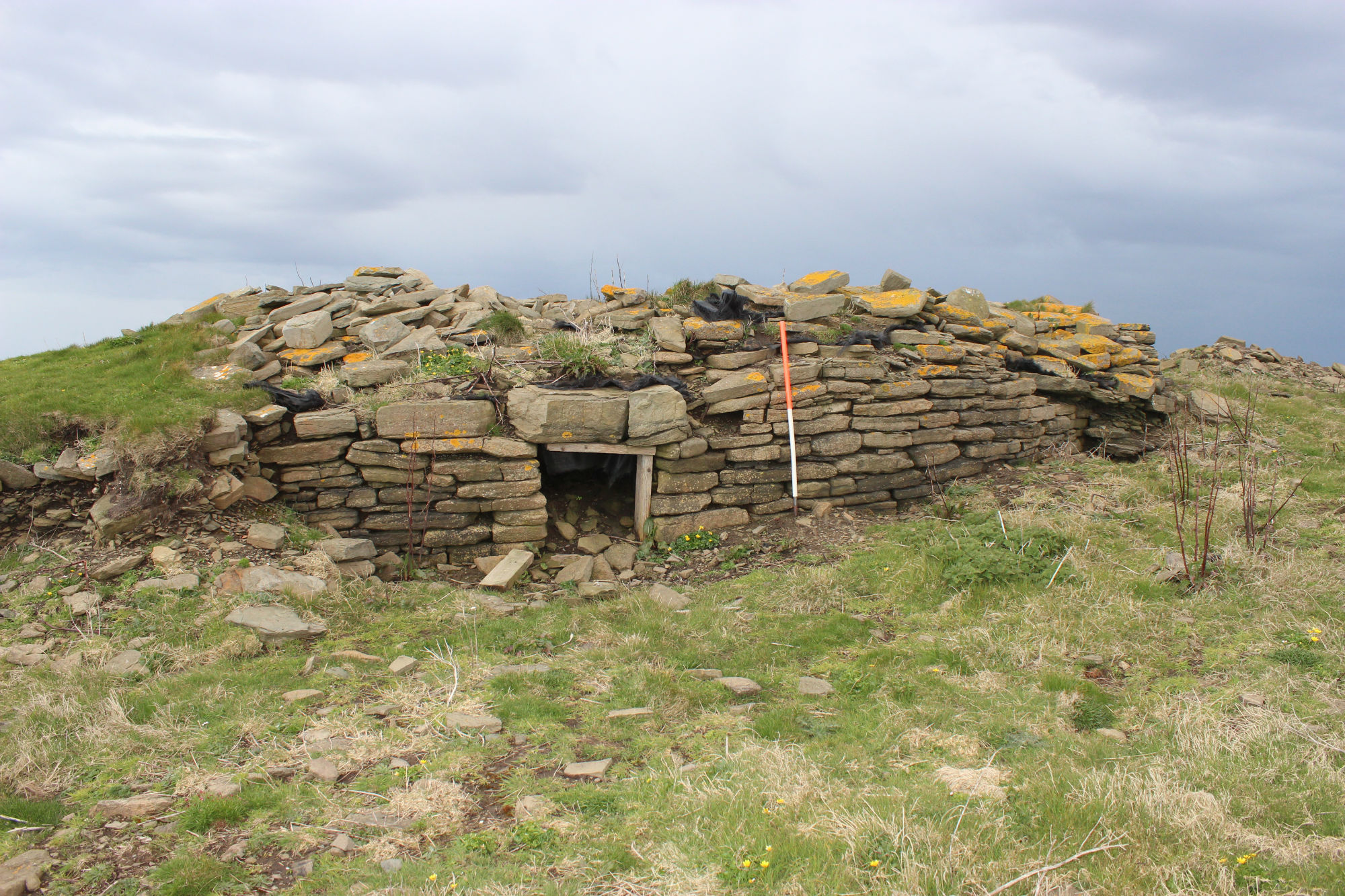 Knowe of Skea, Berst Ness partially reconstructed structure