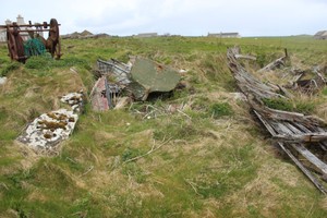 Nouster, the winch, remains of wooden boats and stone lining of noost