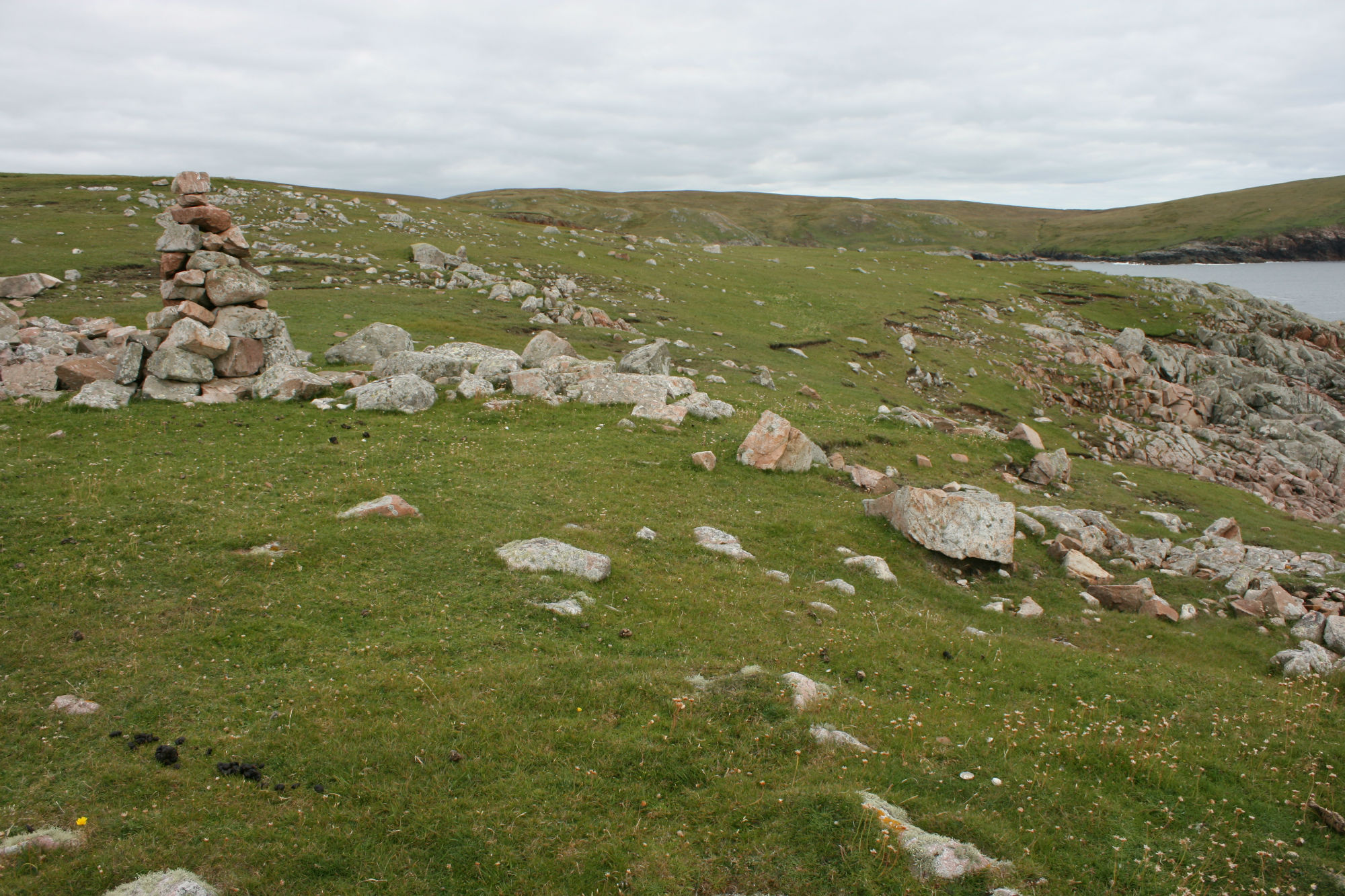 Swinsi Taing showing the site in relation to the coast edge
