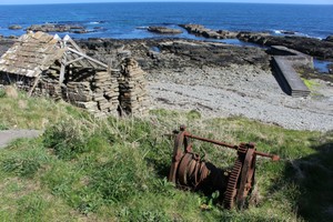 Pier from coast edge, showing southern hut, steps and winch