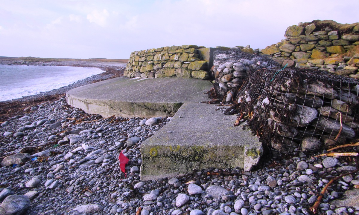 Jan 2020: The recently-installed gabion baskets at the east side of the broch