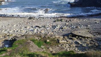Remnants of pier depicted on 2nd edtion OS, now mostly destroyed.